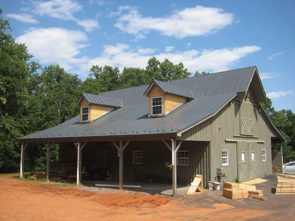 Expert Roof Coating workmanship in Round Hill