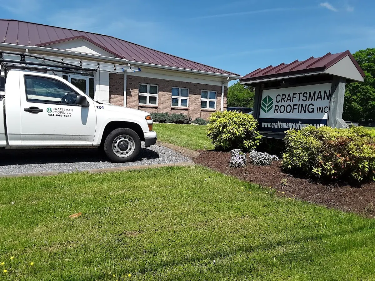 Quality Roof Replacement by experienced craftsmen in Round Hill